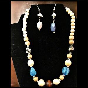 Wooden bead necklace & fishhook style earrings